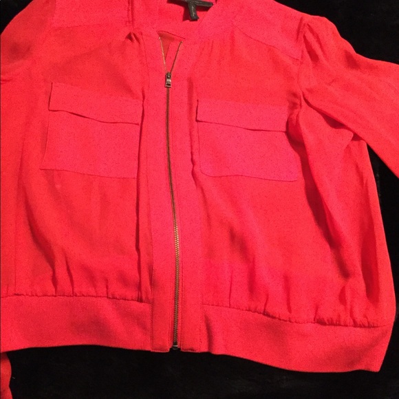 Red blouse - Picture 2 of 6